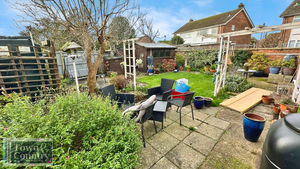 LARKFIELD WAY- click for photo gallery